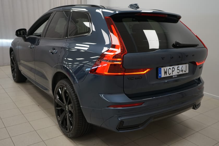 Bild 3 av Volvo XC60 T6 Plus Black Nordic Edition | Bowers&Wilkins | Dragkrok halvautomatisk