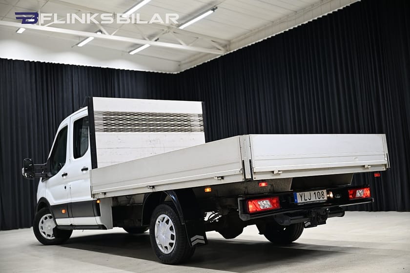 Bild 4 av Ford Transit 350 Chassi Dubbelhytt 170HK Dubbelhytt|7-Sits|Flak|EnÄgare|NyKamrem|Moms