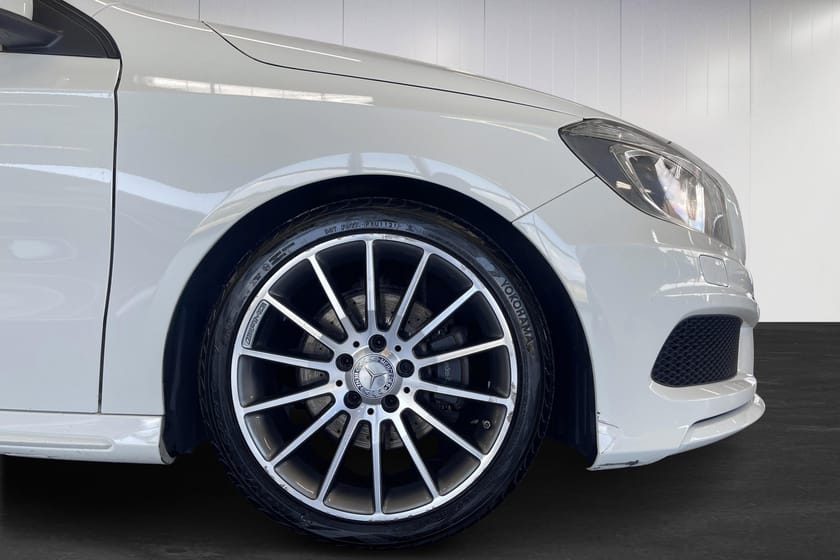 Bild 5 av Mercedes-Benz A 180 | AMG | MANUELL