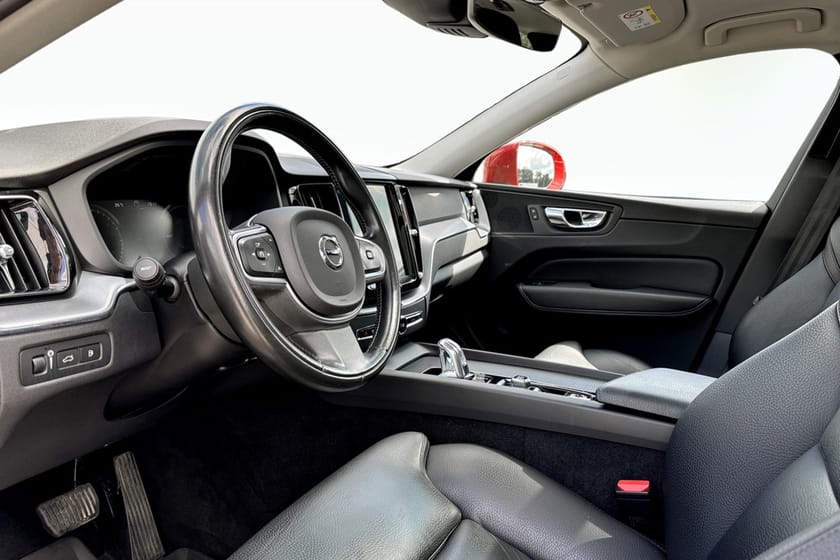 Bild 5 av Volvo XC60 T8 TE Momentum Pro Edition