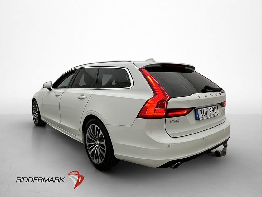 Bild 5 av Volvo V90 D4 190hk Momentum Dragkrok Värmare CarPlay Navi
