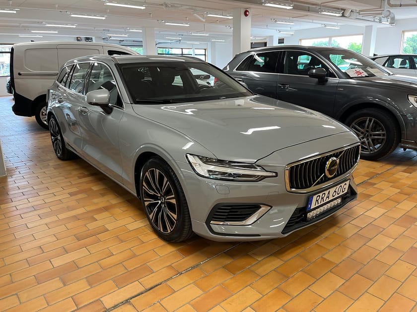 Bild 3 av Volvo V60 LADDHYBRID T6 AWD AUT Core Edition (2.99% Ränta)
