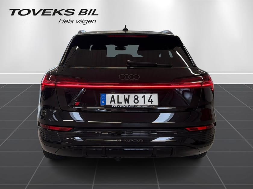 Bild 4 av Audi Q8 55 e-tron quattro 408hk Selection Drag