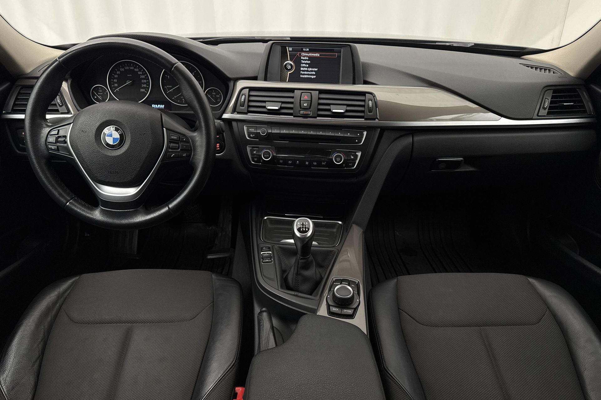 BMW 320 d xDrive Touring 2014, bild 7/10