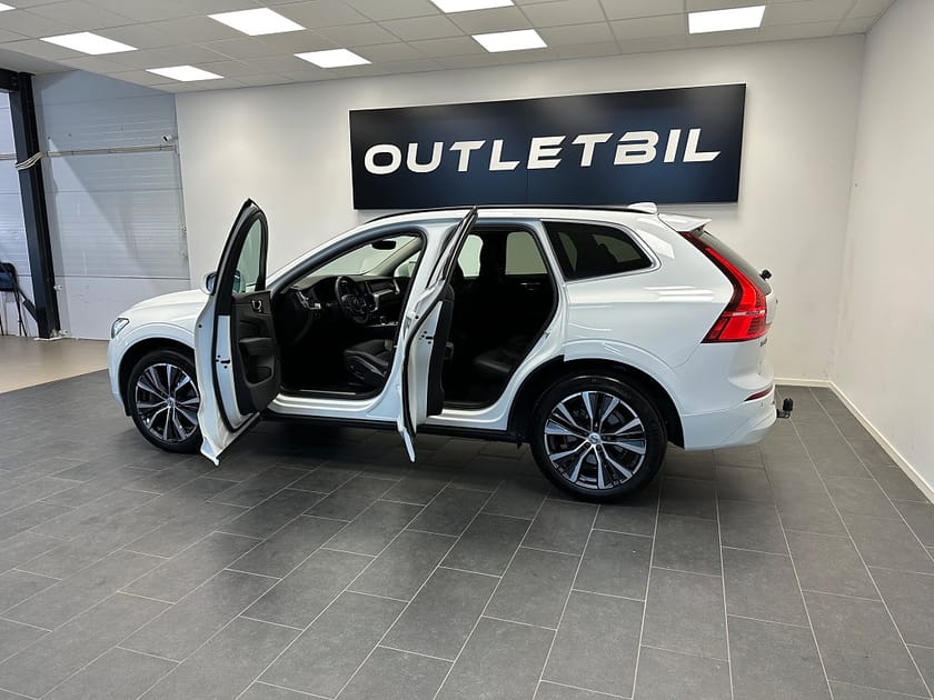 Bild 3 av Volvo XC60 B4 Geartronic Momentum Advanced Edition Läder Drag