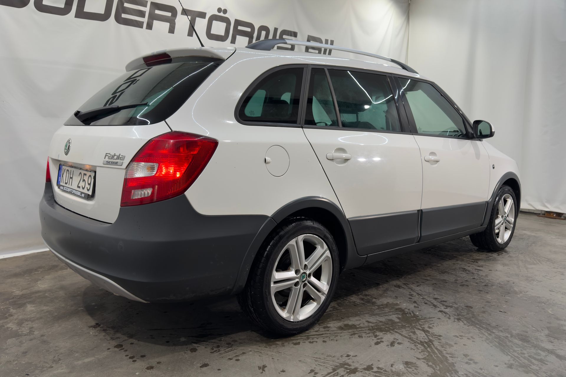 Skoda Fabia Scout 1.2 TSI 2011, kuva 6/10