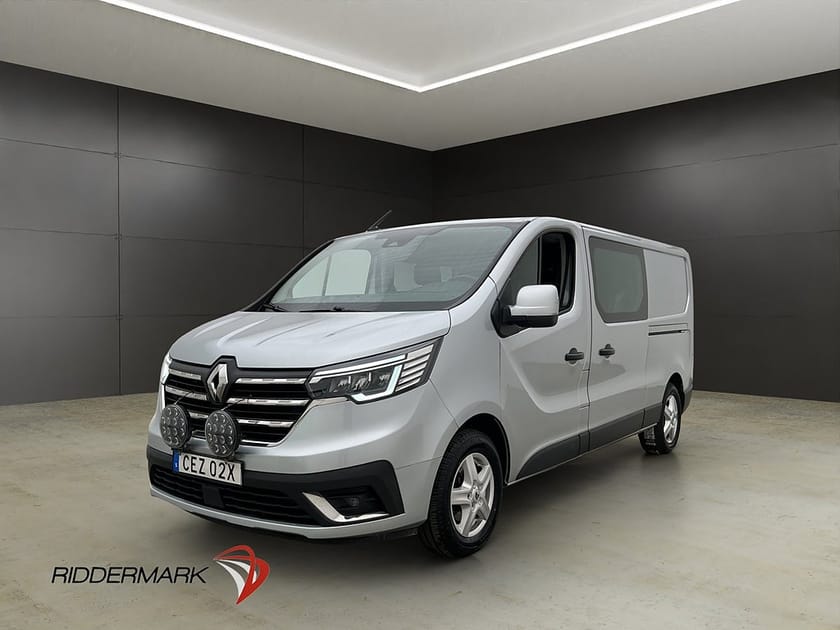 Bild 3 av Renault Trafic Skåpbil CrewVan L2 Värm LED Drag B-Kamera 5-Sits Moms