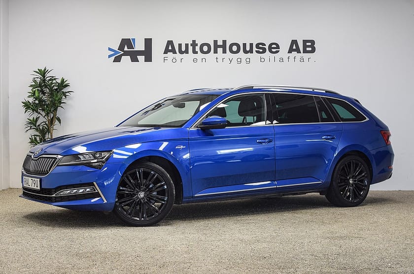 Bild 1 av Škoda Superb iV Kombi Skoda L&K Värmare Matrix Canton 360 Drag Skinn