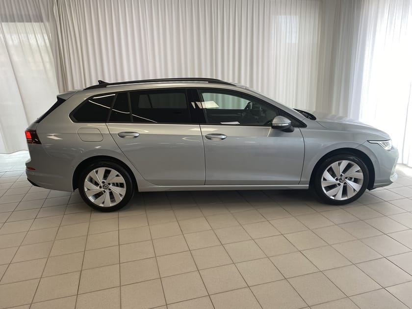 Bild 2 av Volkswagen Golf Sportscombi LIFE 1,5 ETSI 150 HK DSG7