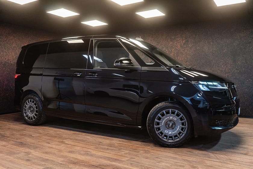 Bild 2 av Volkswagen Multivan 2.0 TDI Plus | 7-Sits | 2x Dörr | Värm | 2820 kr/mån