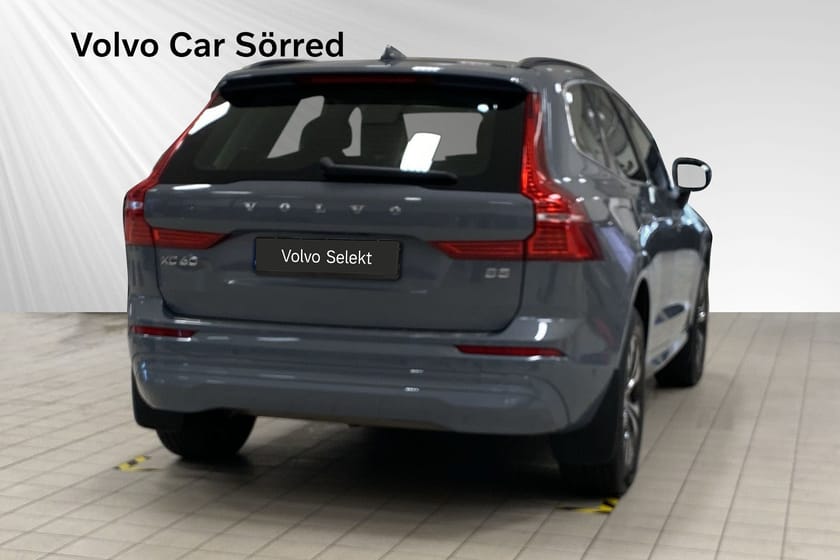Bild 5 av Volvo XC60 B5 Bensin Momentum Advanced, Drag, 360 kamera, Head up display