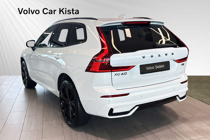 Bild 4 av Volvo XC60 T6 Plus Black Nordic Edition Luftfj Drag HUD H/K