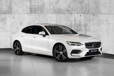 Volvo S60 T8 Twin Engine Inscription | H&K | Skinn | 19"Hjul