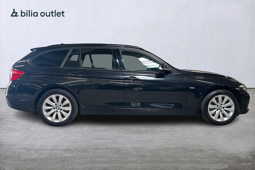 Bild 5 av BMW 320d xDrive Touring aut Sport line 190hk Drag Navi Rattvärm