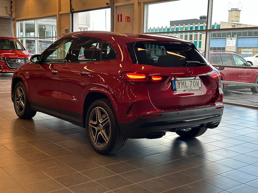 Bild 5 av Mercedes-Benz GLA 250 e AMG Line Advanced Plus, Drag, Moms!
