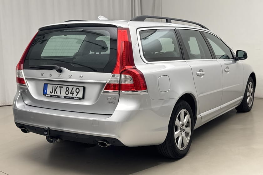 Bild 3 av Volvo V70 II D4 AWD (181hk) Momentum BE Drag