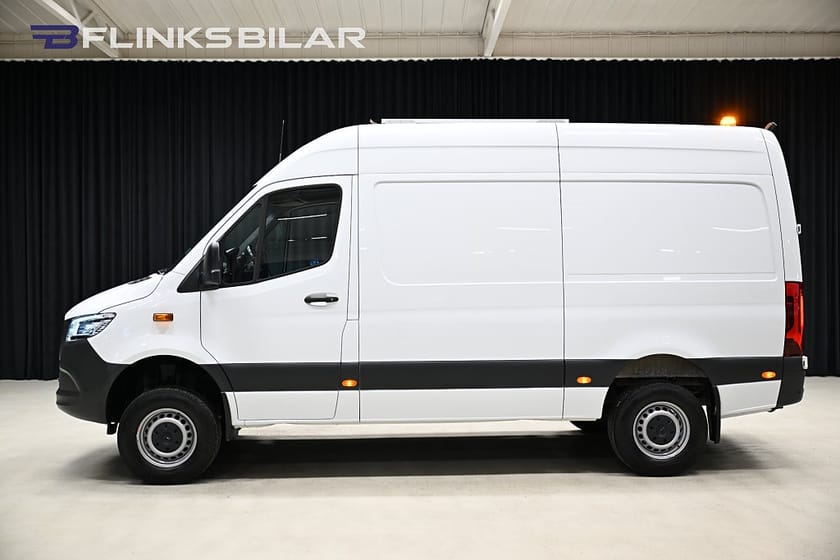 Bild 2 av Mercedes-Benz Sprinter 319 CDI 4x4 Panel Van 190HK Automat|Servicebil|Inredd|Moms|SeUtr!