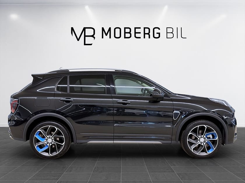 Bild 3 av Lynk & Co 01 PHEV 261hk Infinity Pano Minne B-Kamera Drag