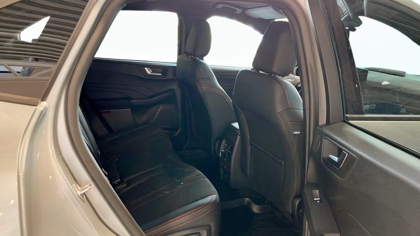 Bild 5 av Ford Kuga Plug-In Hybrid ST-Line X | PHEV 243hk | Black Edition | PL: 4295:- |