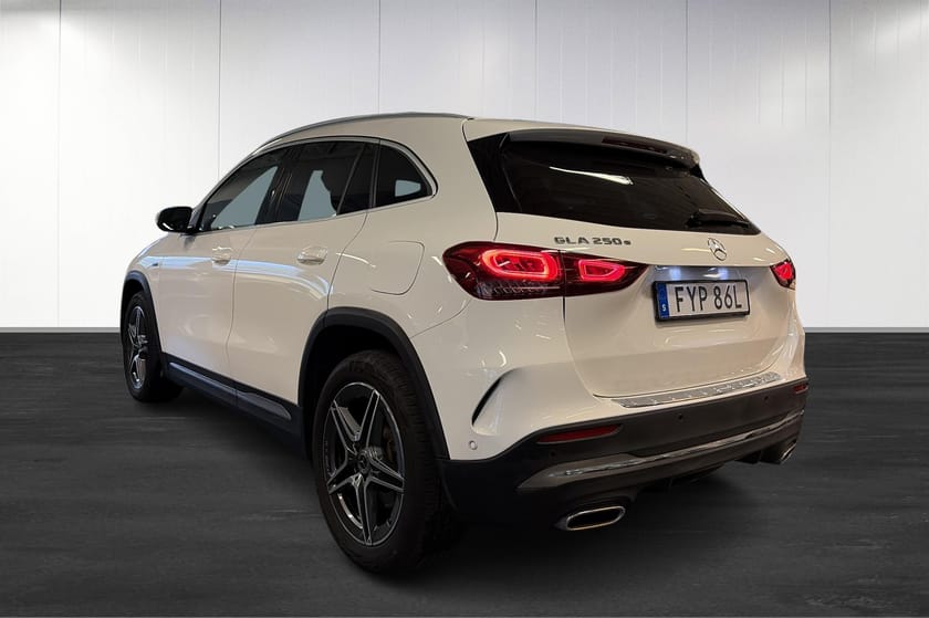 Bild 4 av Mercedes-Benz GLA 250 e AMG/Backkamera/Värmare