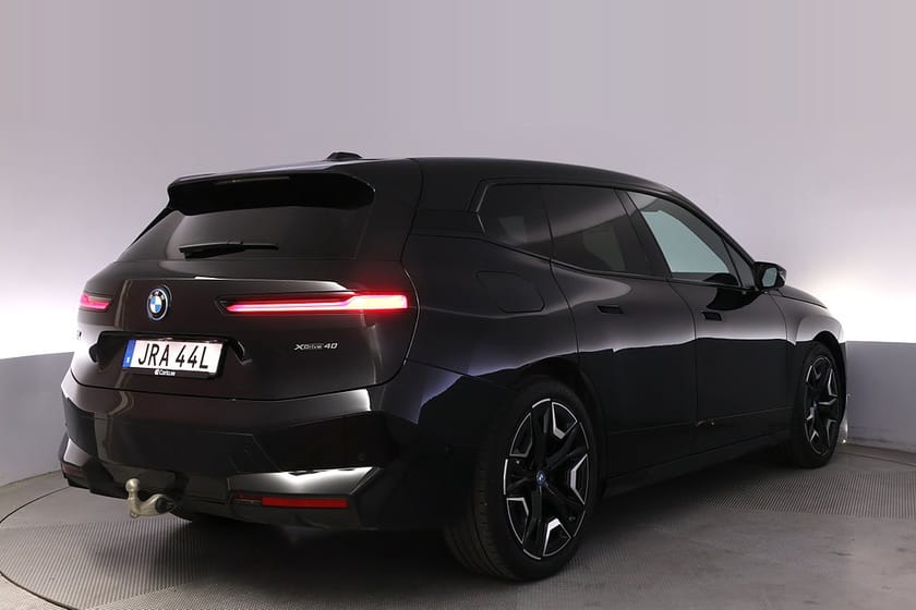 Bild 5 av BMW iX xDrive40 Sport Laser 360 H/K Luftfjädring HUD Drag