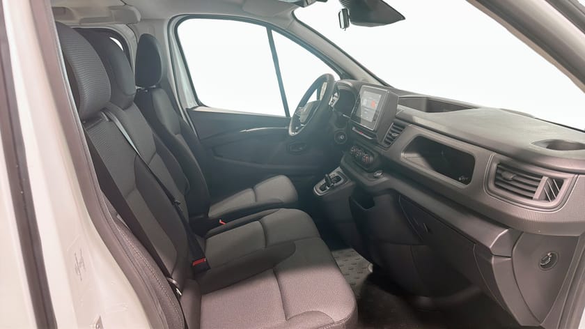 Bild 3 av Renault Trafic Passenger L2 L2H1 DCI 150 EDC AUTOMAT