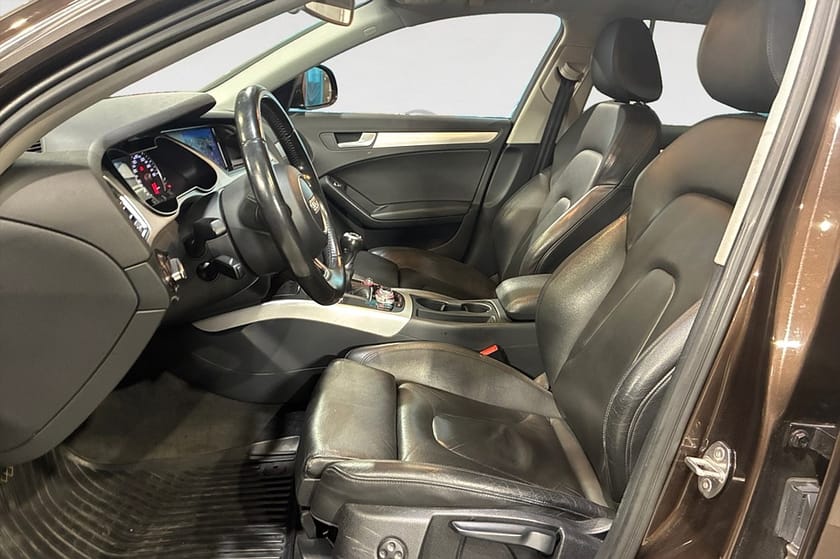 Bild 3 av Audi A4 allroad quattro 2.0 TDI 190 HK Q DRAG D-VÄRM NAVI KAMREM BYTT