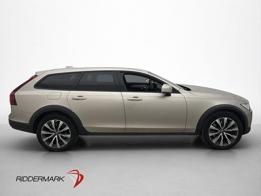 Bild 4 av Volvo V90 Cross Country B4 AWD Plus Skinn Drag Kamera MOMS