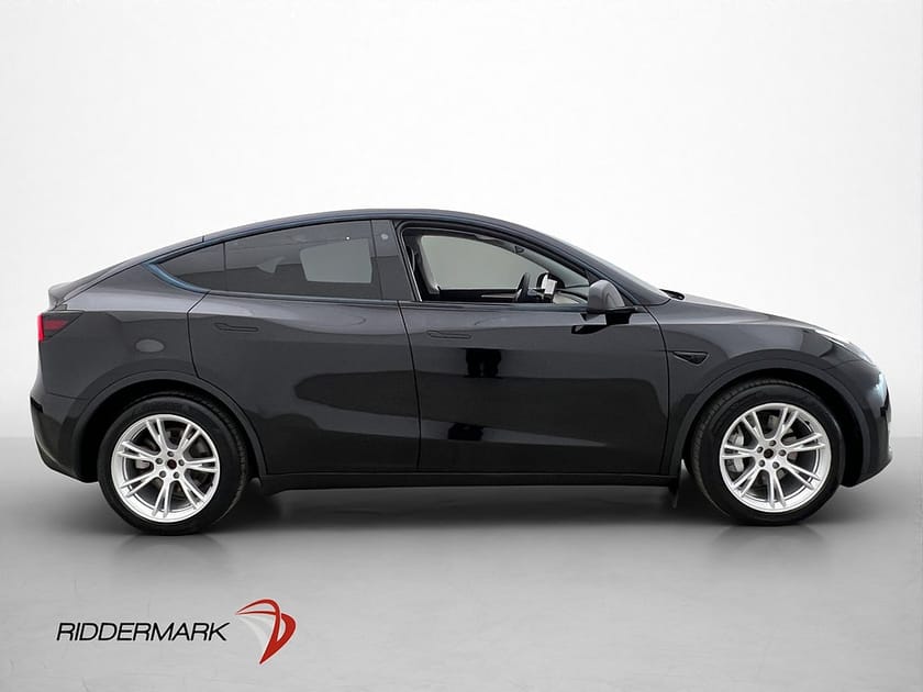 Bild 5 av Tesla Model Y Long Range AWD Dragkrok Autopilot Skinn MOMS