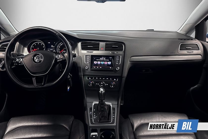 Bild 3 av Volkswagen Golf 1.4  122 HK TSI MASTERS MOTORVÄRMARE OCH KUPÉUTTAG