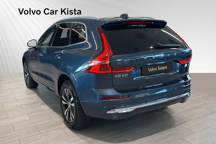 Bild 4 av Volvo XC60 Recharge T6 Core Bright Läder Panorama B-Kamera