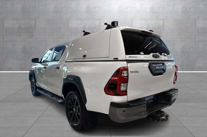 Bilde 3 av Toyota Hilux Dobbelcab 2,8 diesel D-4D  Invincible  X 4WD