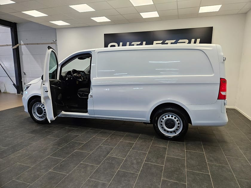 Bild 3 av Mercedes-Benz Vito 116 CDI 2.8t 163hk 9G-Tron Värmare Navi Backkamera Drag MOMS