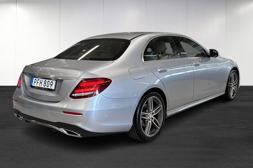 Bild 4 av Mercedes-Benz E 220 d SEDAN | AMG | HUD | 360 KAMERA | DRAG
