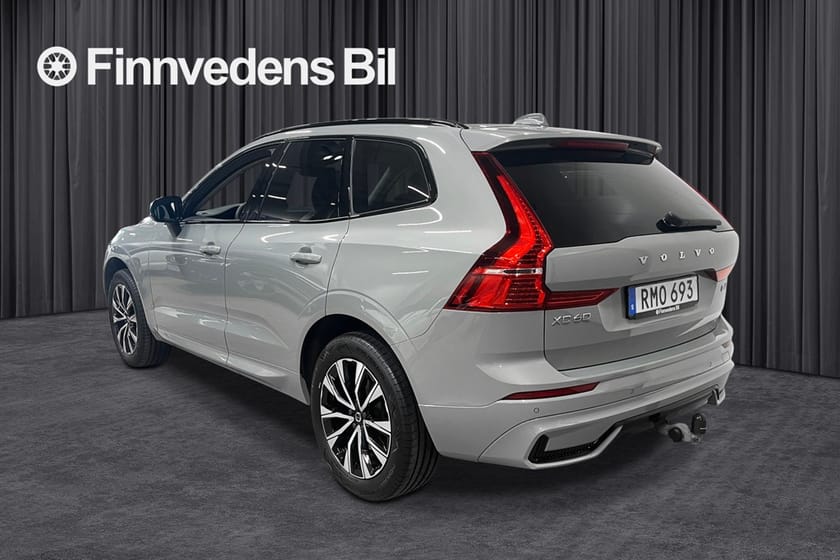 Bild 2 av Volvo XC60 B4 AWD Diesel Plus Dark *DRAG/Voc/S&V-hjul*