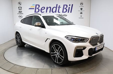 BMW X6 M50i