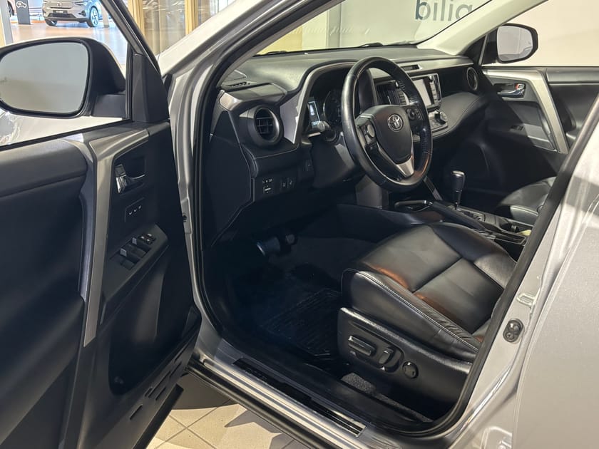 Bild 4 av Toyota RAV4 Hybrid Executive | Dragkrok |