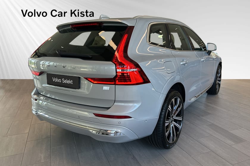 Bild 5 av Volvo XC60 Recharge T6 Ultimate Bright Drag Pano B/W HUD
