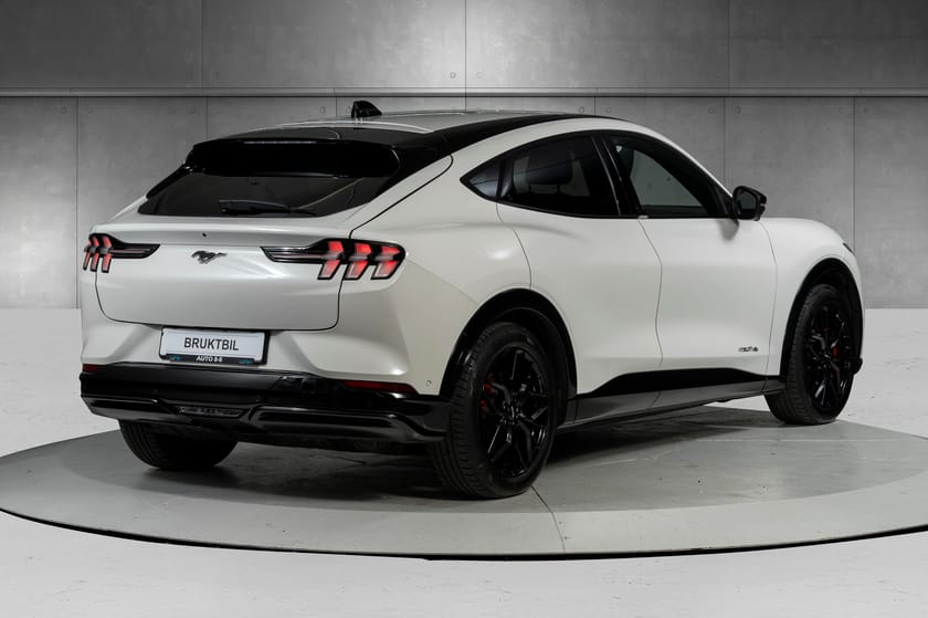 Bilde 4 av Ford Mustang Mach-E Standard Range AWD 269hk SUV SR | B&O | Matrix | Hengerfeste ++