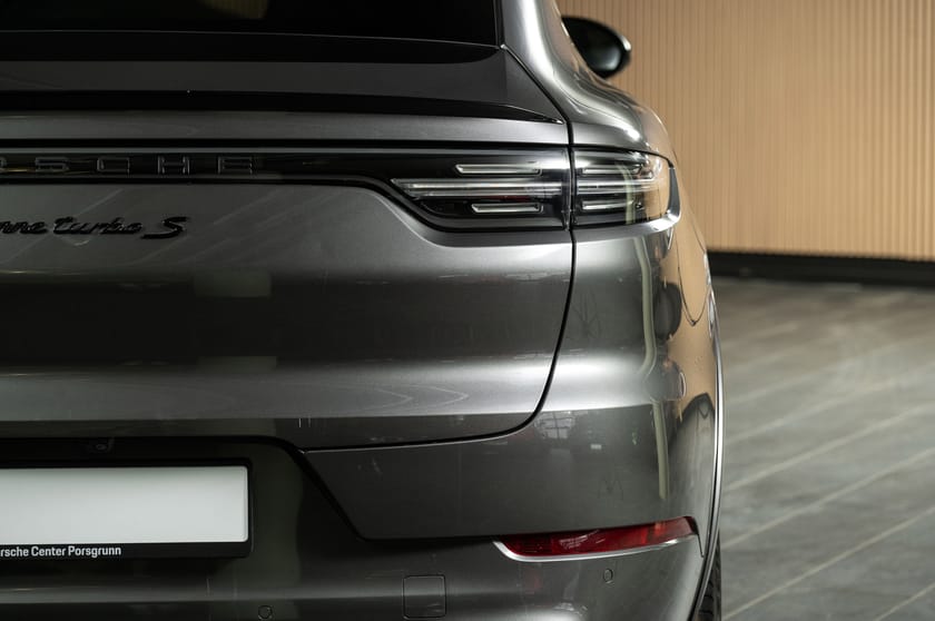 Bilde 4 av Porsche Cayenne Turbo S E-Hybrid Coupé HUD/Burmester/Sportseks/Krok/PAW