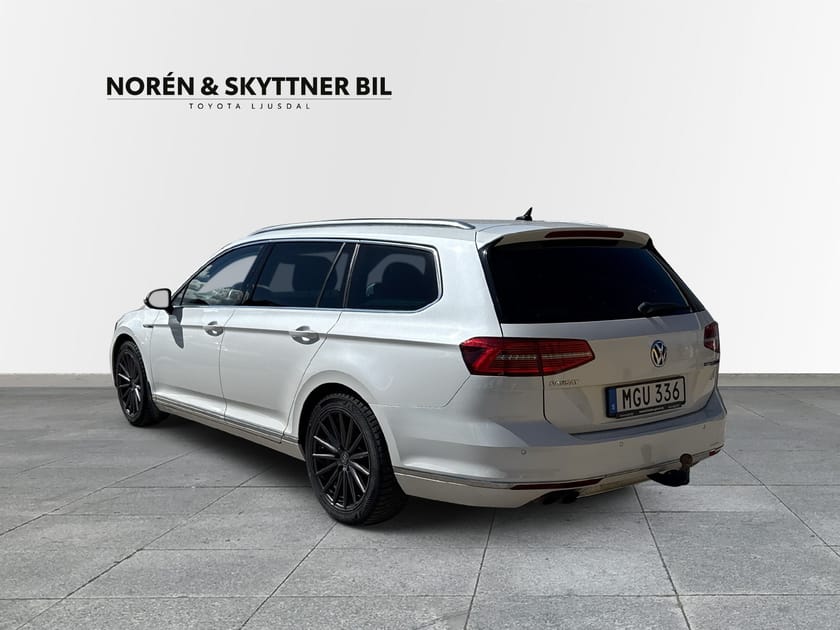 Bild 2 av Volkswagen Passat Sportscombi 2.0 TDI 4Motion /Vhjul