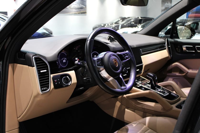 Bild 3 av Porsche Cayenne E-Hybrid PLATINUM EDITION