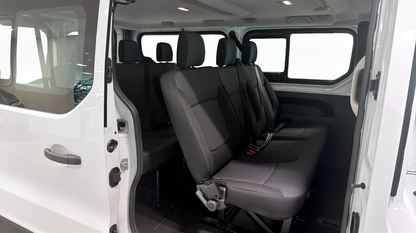 Bild 5 av Renault Trafic Passenger L2 L2H1 DCI 150 EDC AUTOMAT