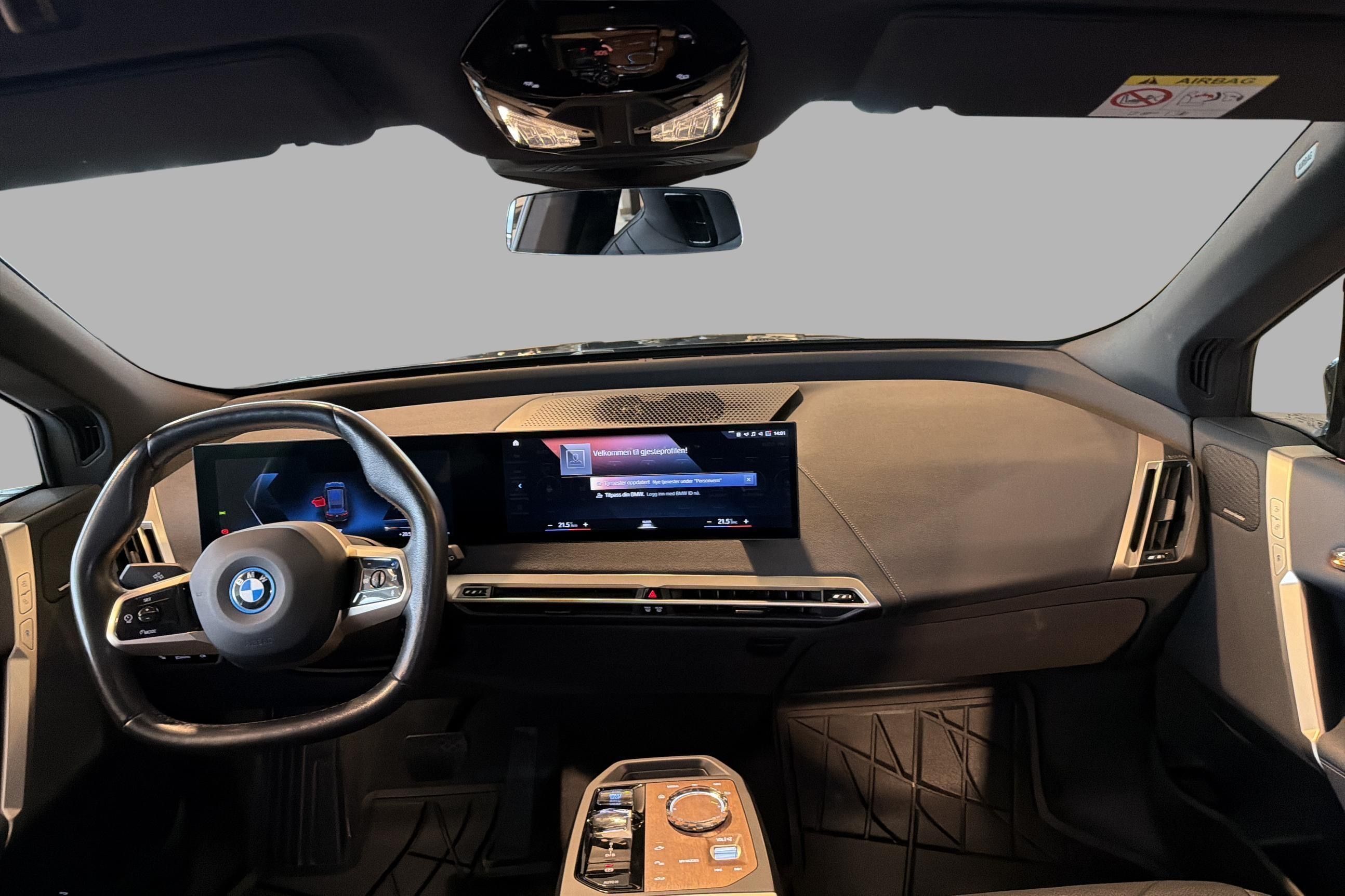 BMW iX xDrive50, 524hk, 2022