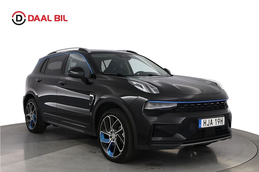 Bild 3 av Lynk & Co 01 PHEV DCT 261HK 17,6kWh INFINITY® PANORAMA 3D-VIEW NFC