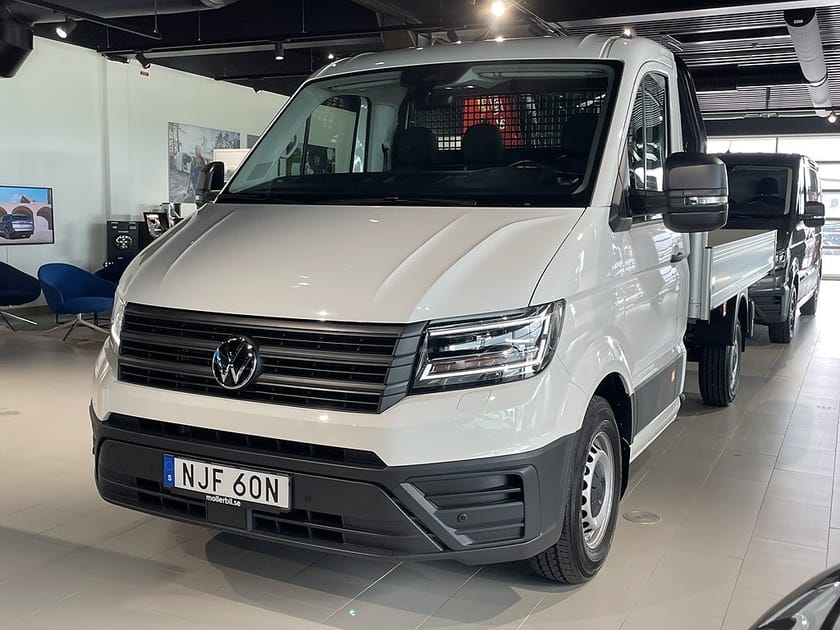 Bild 1 av Volkswagen Crafter Chassi Skåp kort hjulbas 35 Flakbil med KRAN