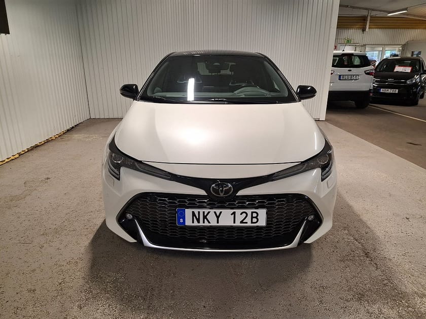Bild 2 av Toyota Corolla Hybrid e-CVT GR SPORT Led HUD Dig Mät Adap Farth GPS