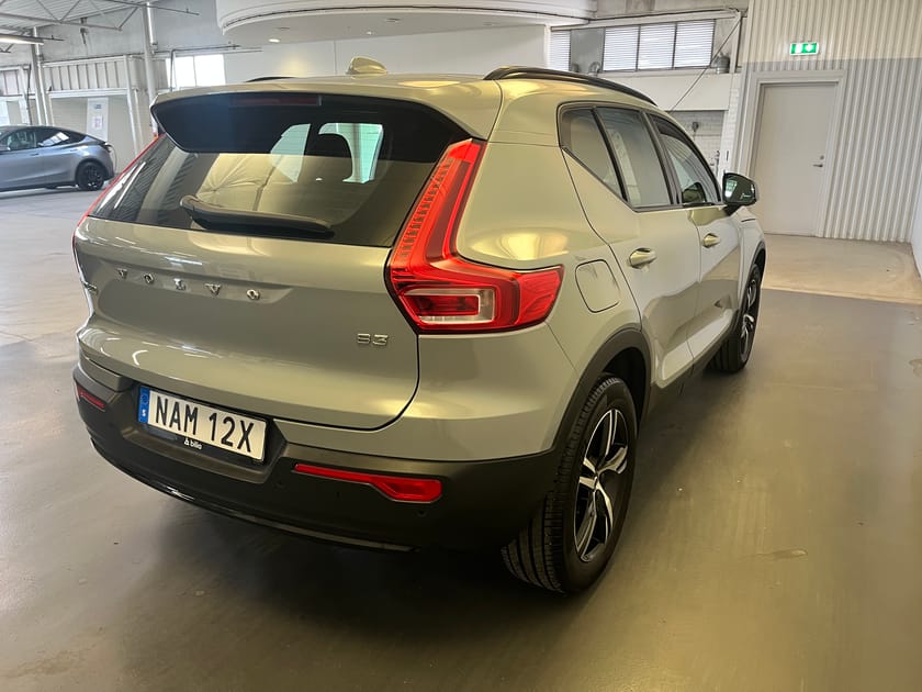 Bild 5 av Volvo XC40 B3 FWD Bensin Plus Dark/ Backkamera/ Navigation/