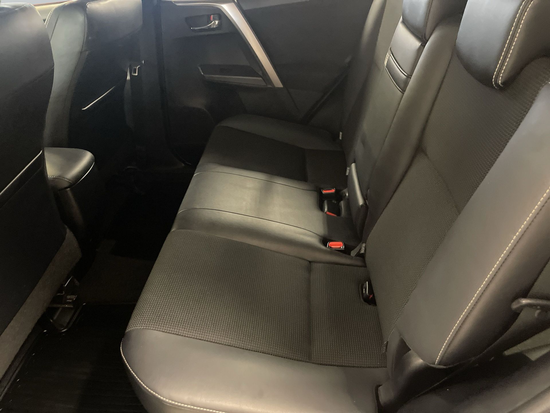 Toyota RAV4 Hybrid 2019, bild 7/10