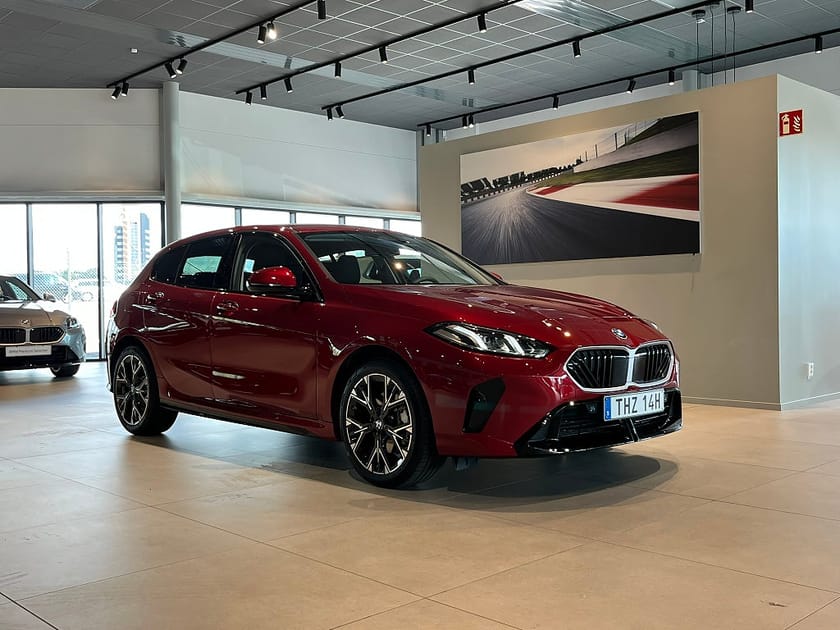 Bild 3 av BMW 120 M Sport Design Rattvärme Backkamera Navi